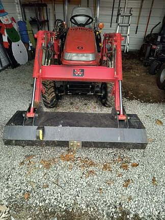 Image of Massey Ferguson GC2300 equipment image 1