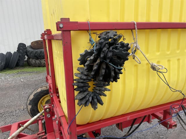 Image of Mechanical Transplanter 94 equipment image 4