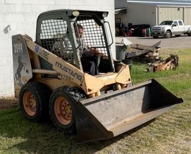 2007 Mustang 2044 Equipment Image0