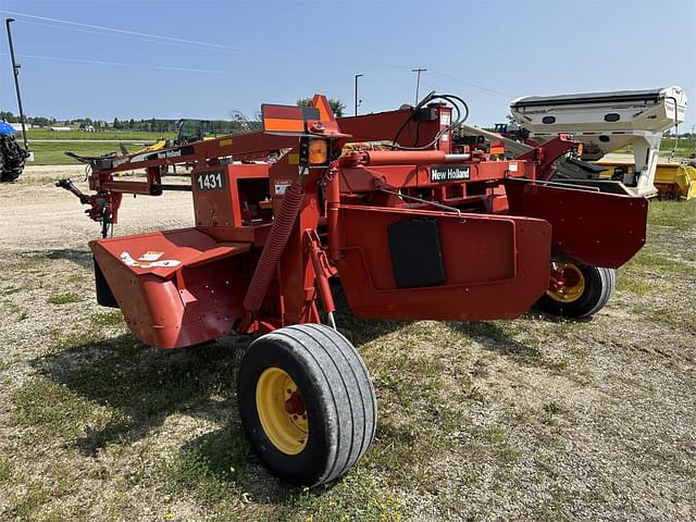 Image of New Holland 1431 equipment image 2