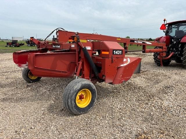 Image of New Holland 1431 equipment image 3