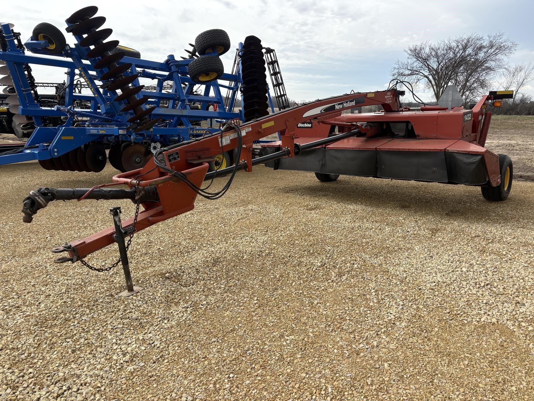 2007 New Holland 1432 Equipment Image0
