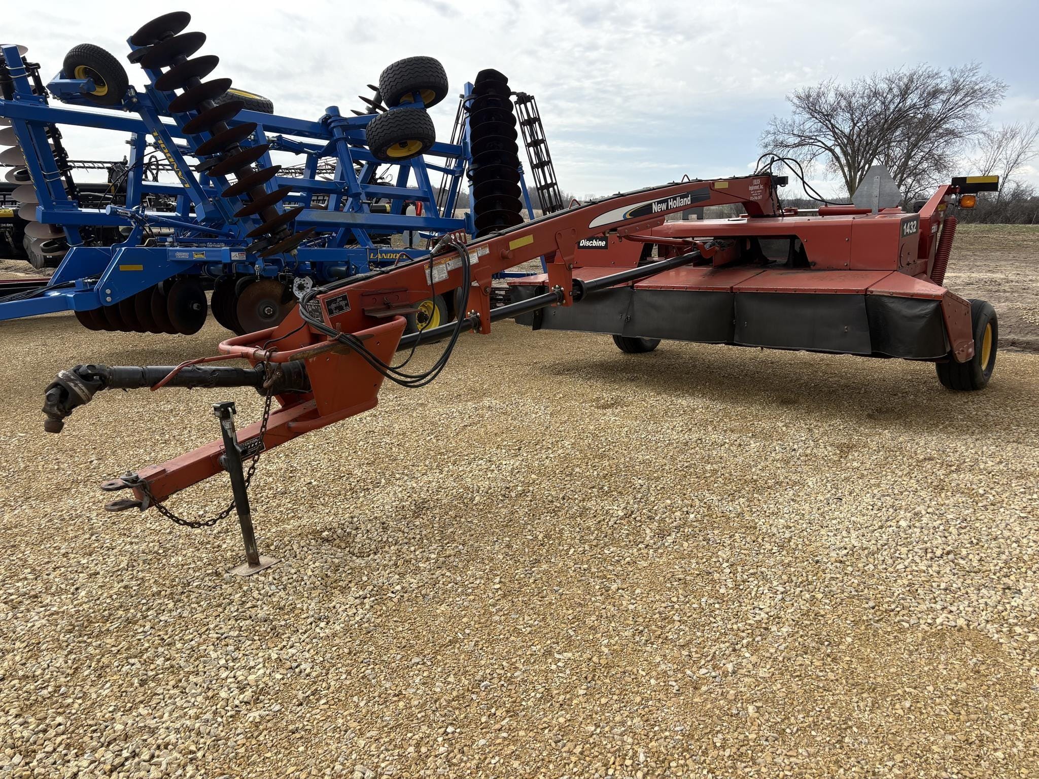 2007 New Holland 1432 Equipment Image0