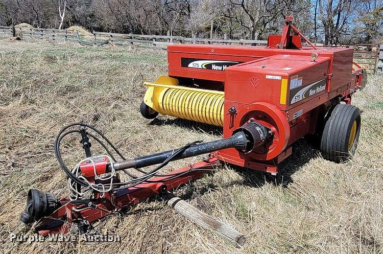 Main image New Holland 575 0