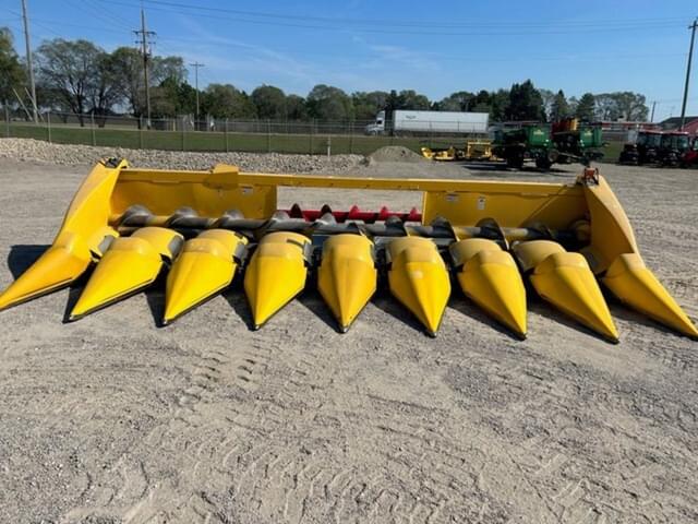 Image of New Holland 98C equipment image 3