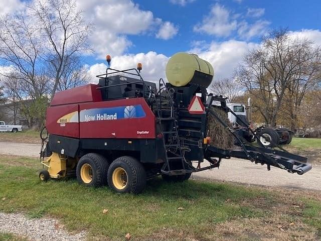 Image of New Holland BB940A equipment image 2