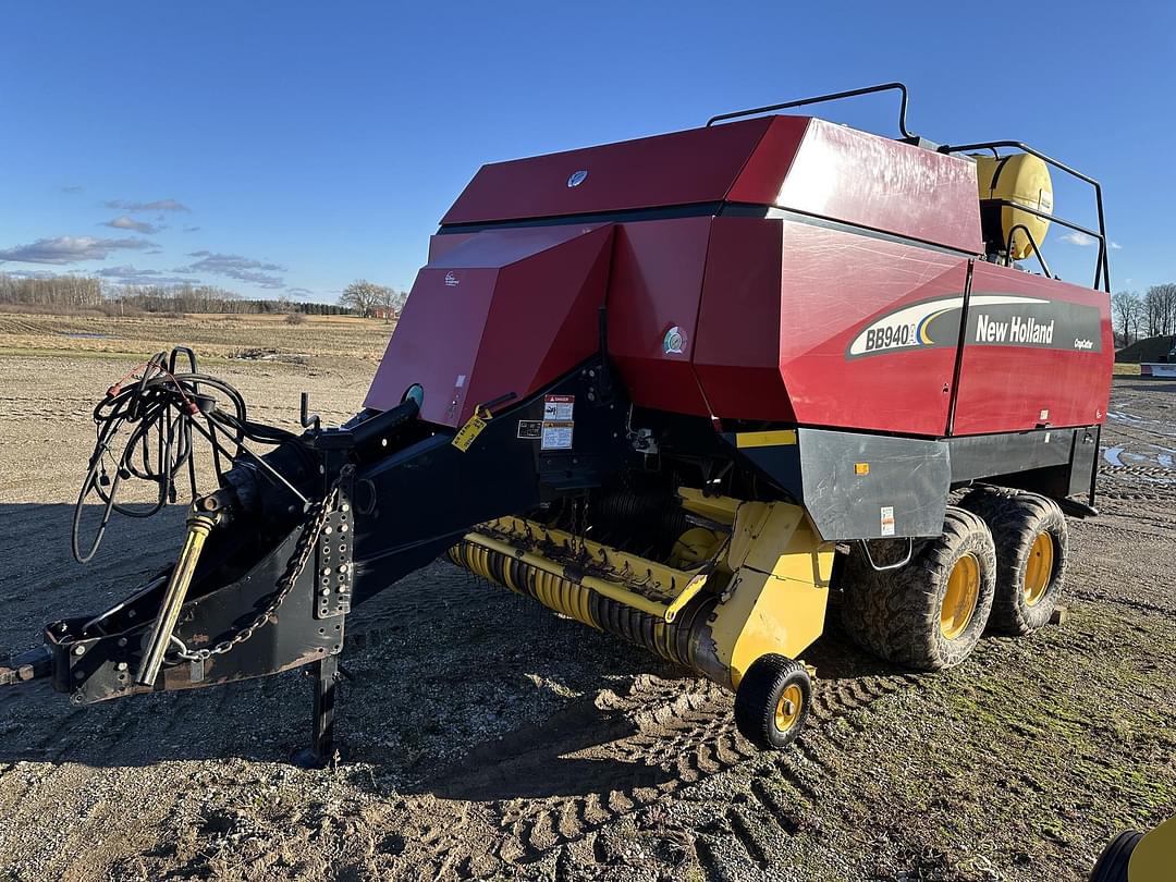 Image of New Holland BB940A Primary image