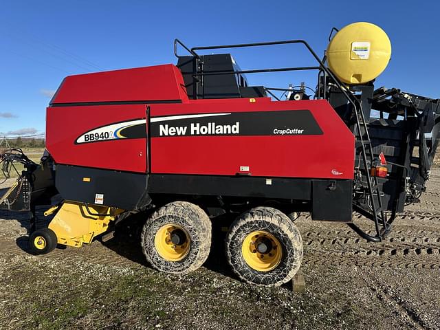 Image of New Holland BB940A equipment image 1