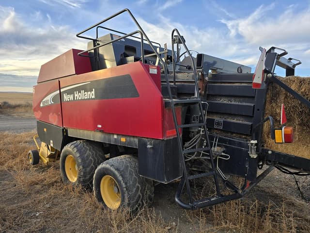 Image of New Holland BB960A equipment image 3