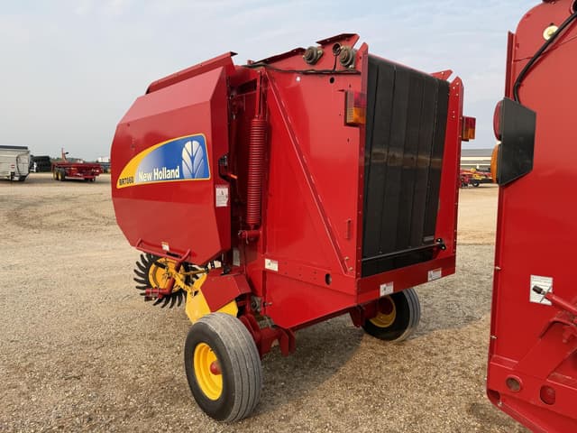 Image of New Holland BR7060 equipment image 3