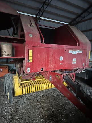 Image of New Holland BR740A Primary image