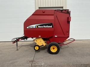 2007 New Holland BR750A Image