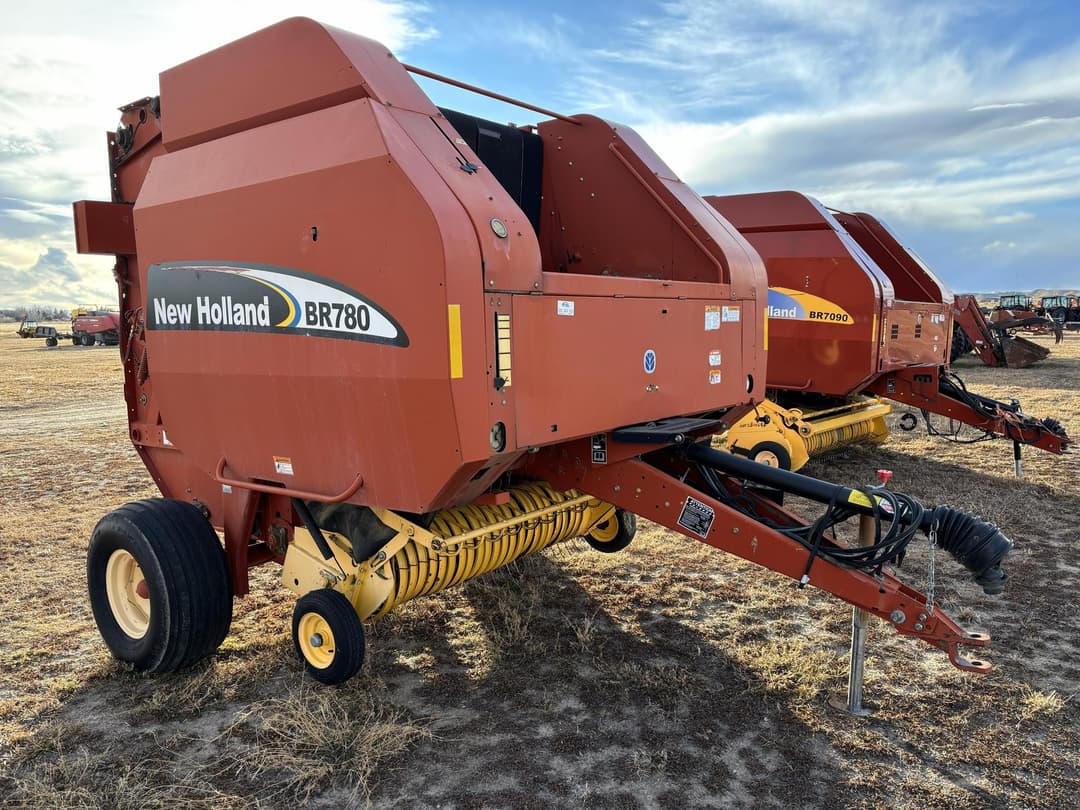 Image of New Holland BR780 Image 1