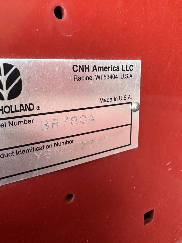 2007 New Holland BR780 Equipment Image0