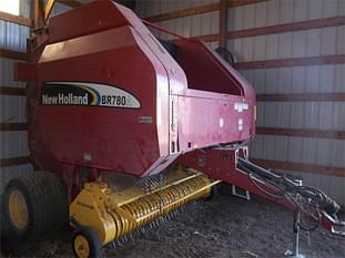 2007 New Holland BR780A Equipment Image0