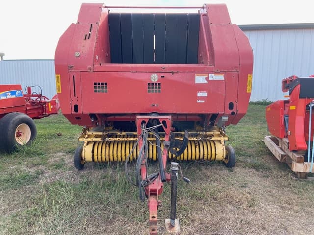 Image of New Holland BR780A equipment image 1