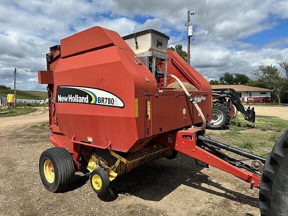 Image of New Holland BR780A Primary image