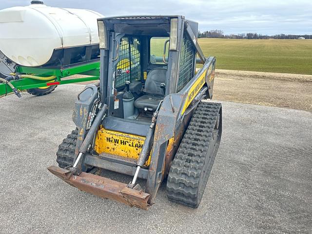 Image of New Holland C175 equipment image 3