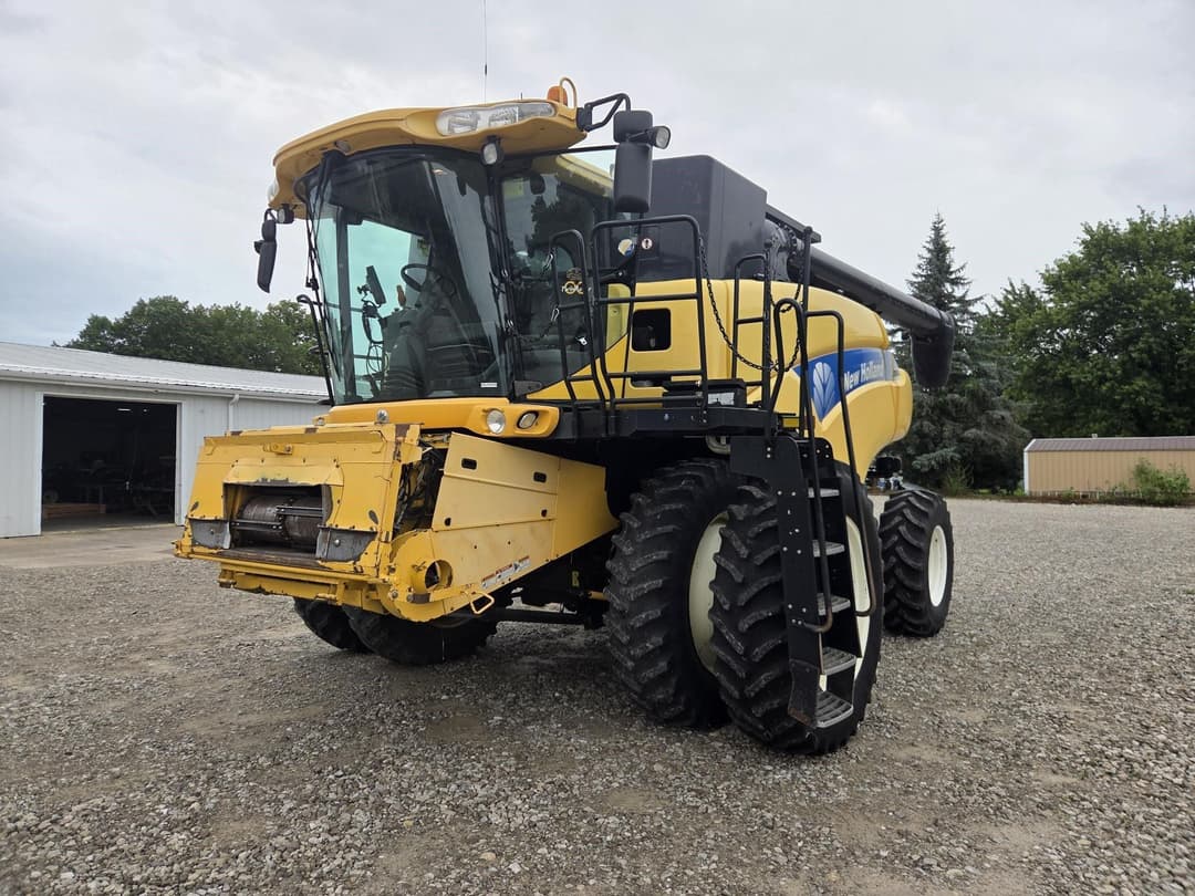 Image of New Holland CR9040 Primary image