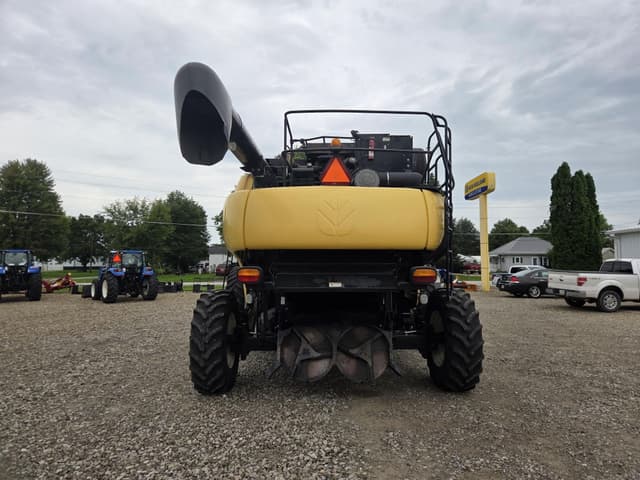 Image of New Holland CR9040 equipment image 3