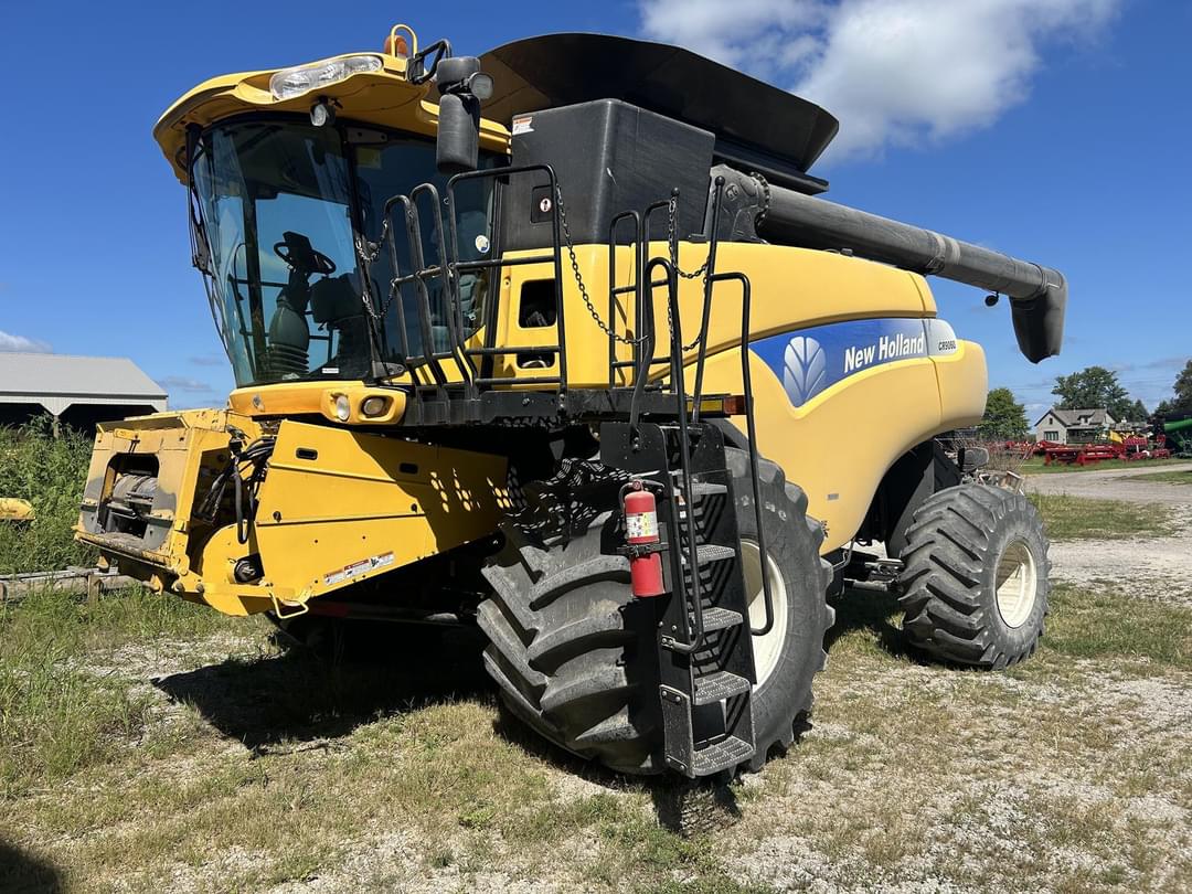 Image of New Holland CR9060 Image 0