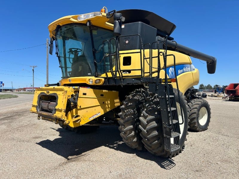 2007 New Holland CR9060 Equipment Image0
