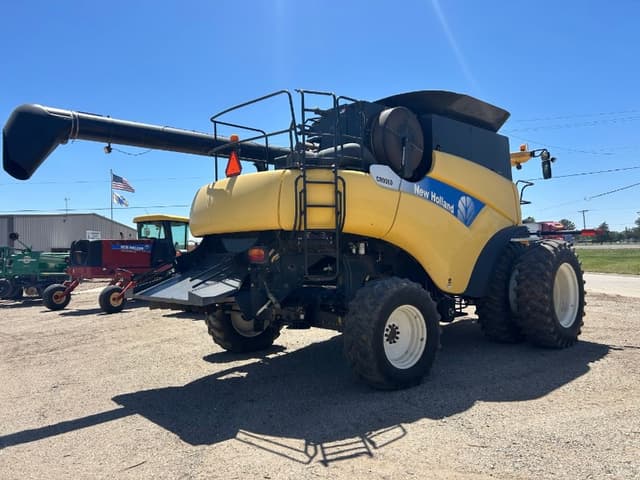 Image of New Holland CR9060 equipment image 3
