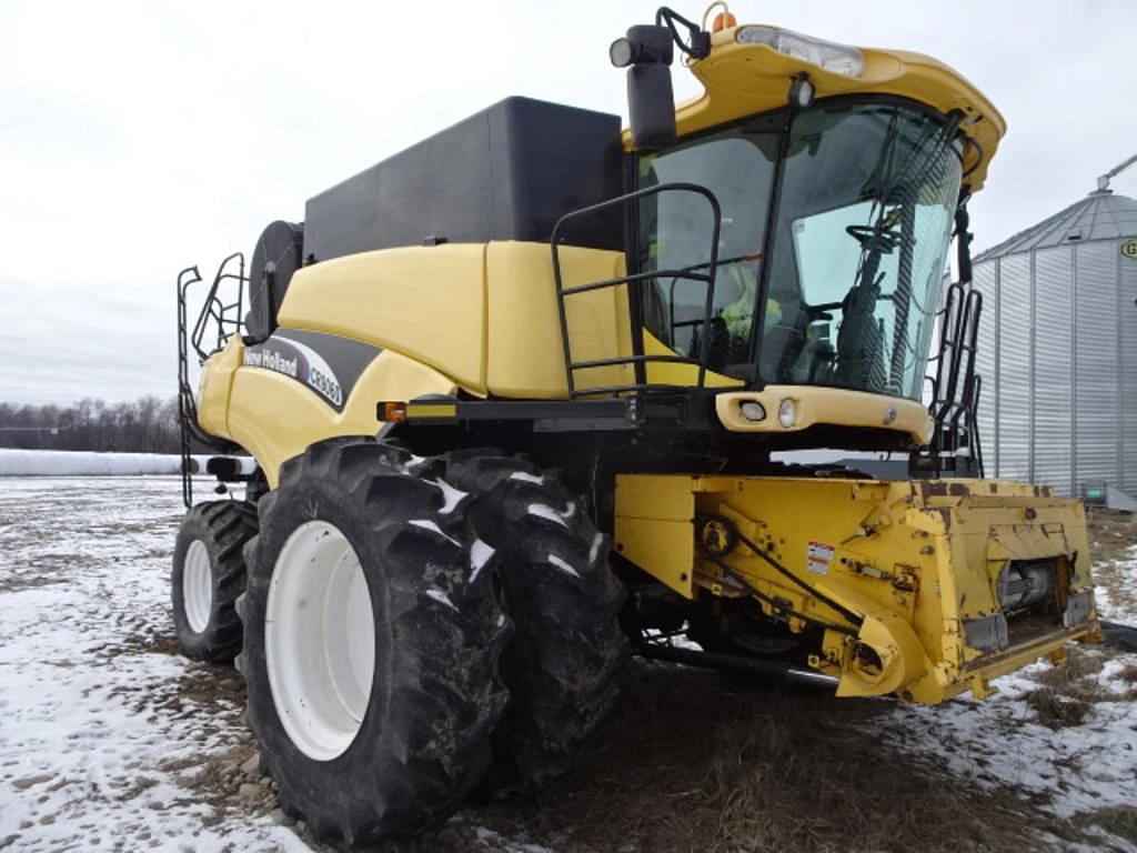 Image of New Holland CR9060 Primary image