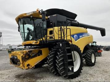 Main image New Holland CR9060