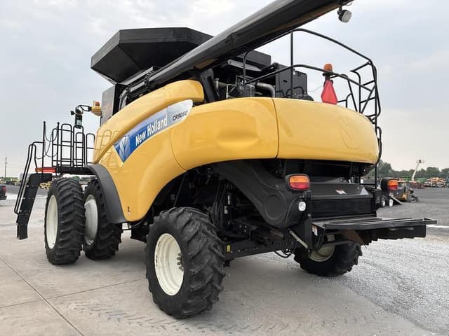 Image of New Holland CR9060 equipment image 4