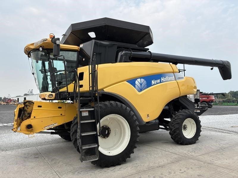 2007 New Holland CR9060 Equipment Image0