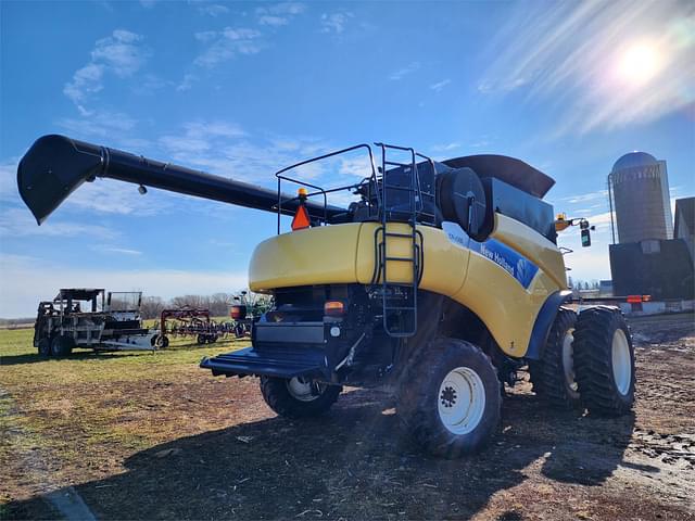 Image of New Holland CR9060 equipment image 3