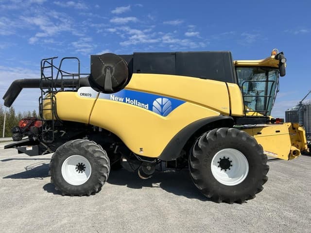 Image of New Holland CR9070 equipment image 3