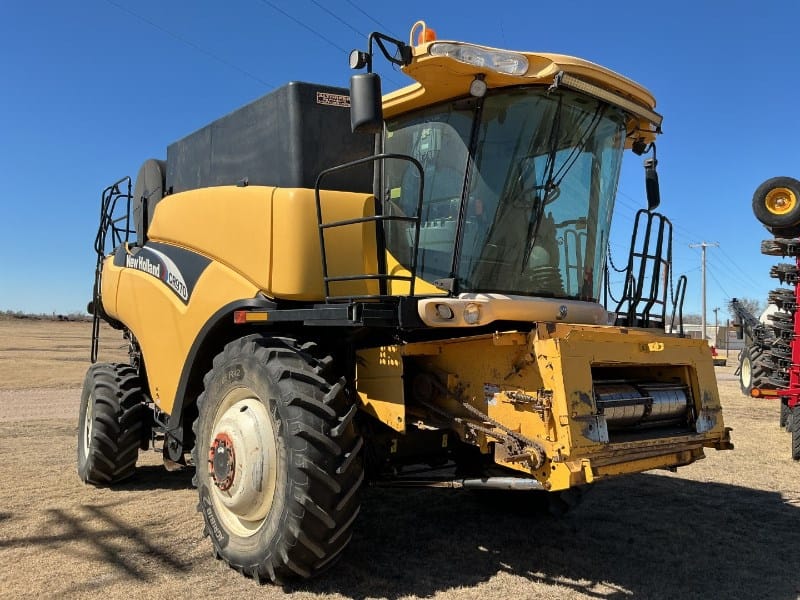 2007 New Holland CR970 Equipment Image0