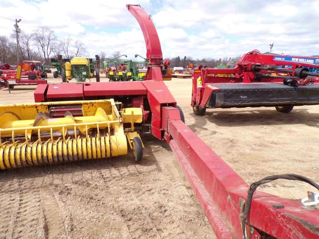 Image of New Holland FP230 equipment image 2