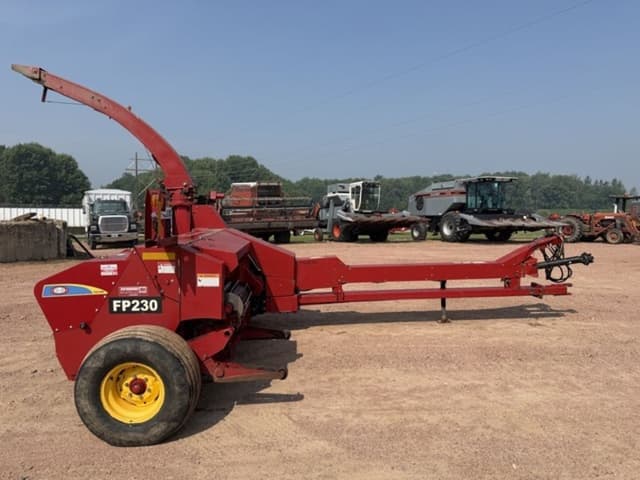 Image of New Holland FP230 equipment image 3