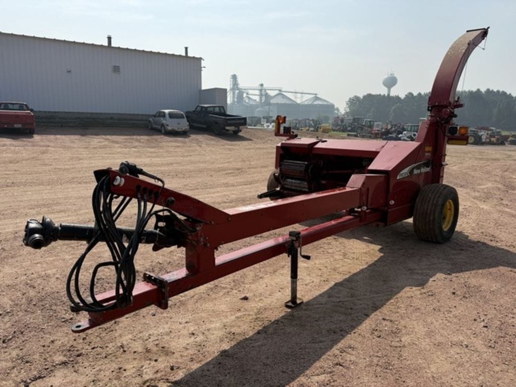 2007 New Holland FP230 Equipment Image0
