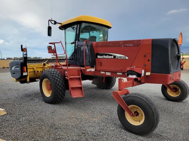 Image of New Holland HW325 equipment image 3