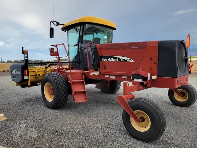 Image of New Holland HW325 equipment image 3