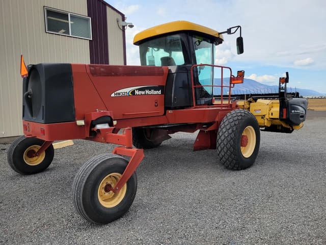 Image of New Holland HW325 equipment image 2