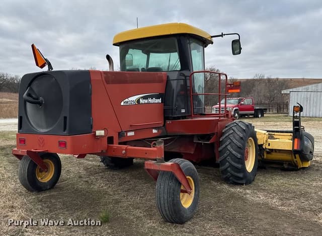 Image of New Holland HW325 equipment image 4