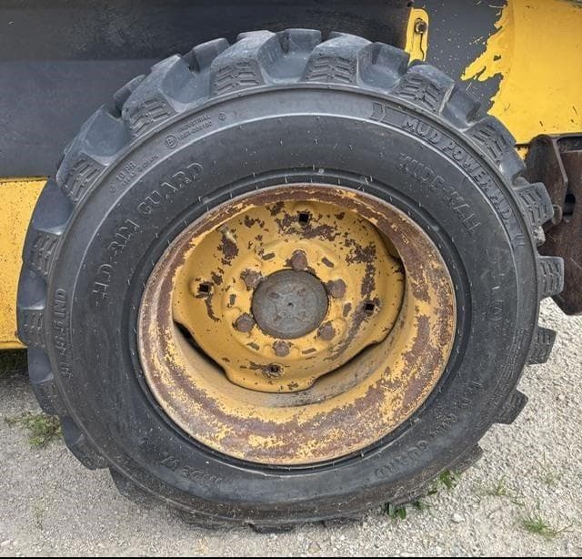 Image of New Holland L150 equipment image 3