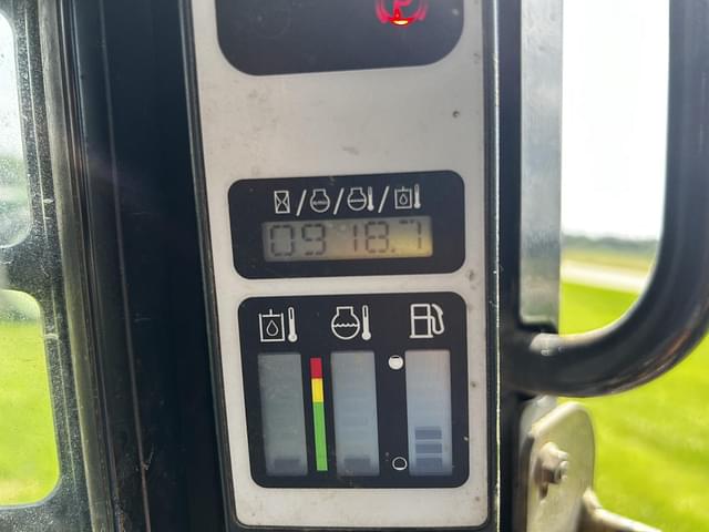 Image of New Holland L170 equipment image 3