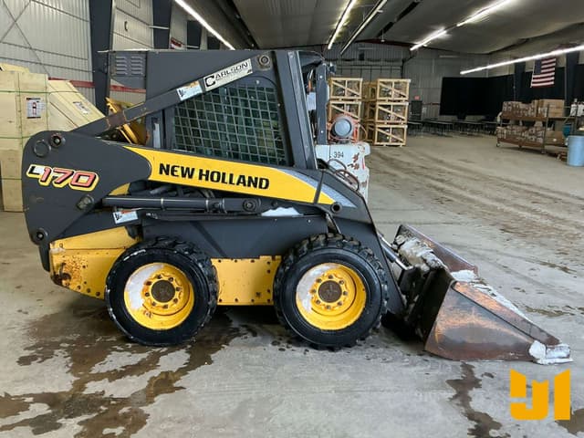 Image of New Holland L170 equipment image 3