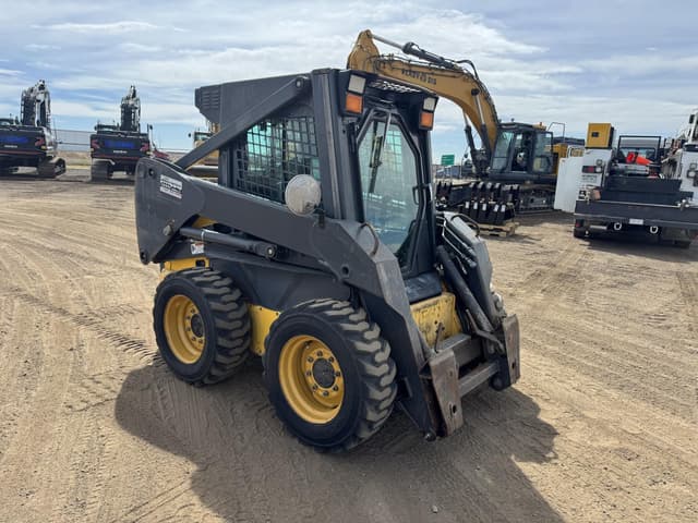 Image of New Holland L175 equipment image 1