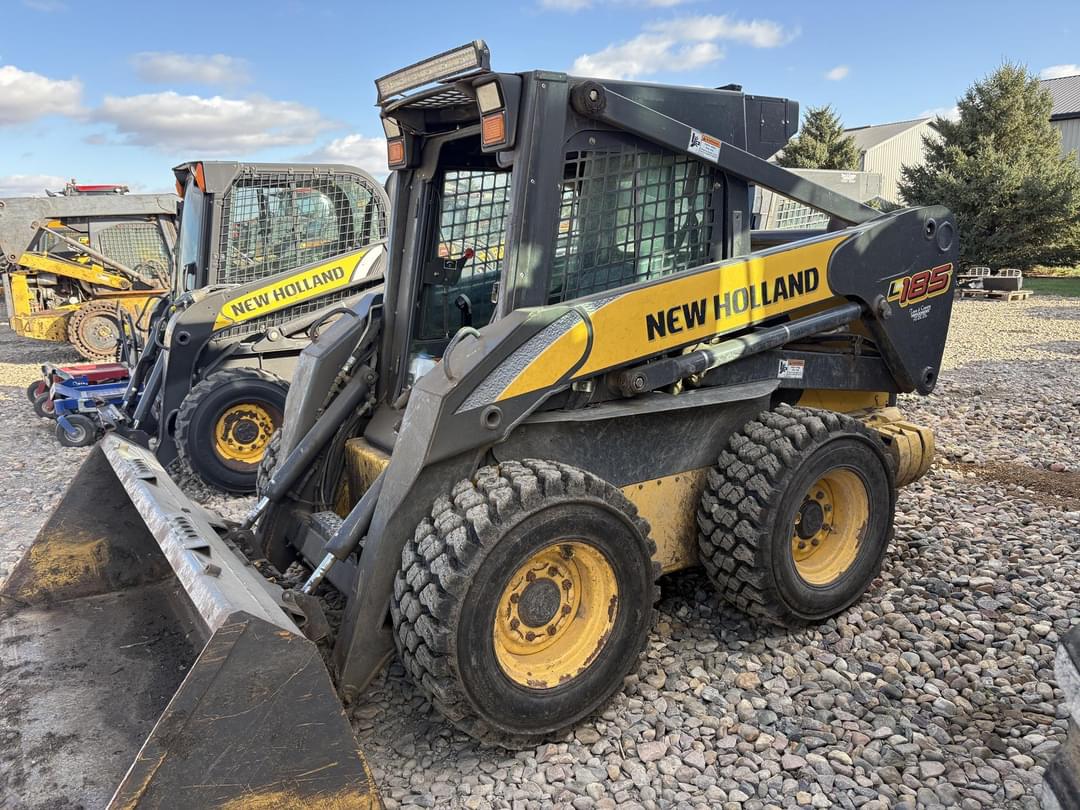 Image of New Holland L185 Primary image