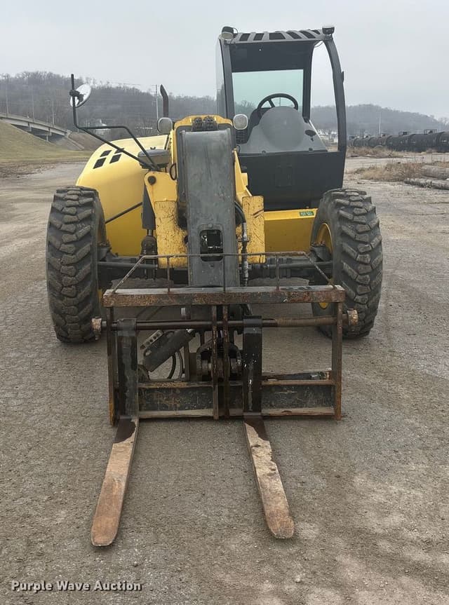 Image of New Holland M427 equipment image 1