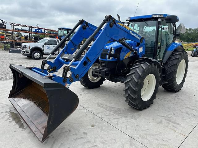 Image of New Holland T6030 equipment image 3