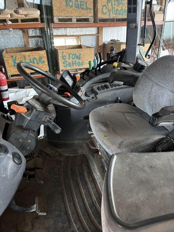 Image of New Holland T6050 equipment image 2