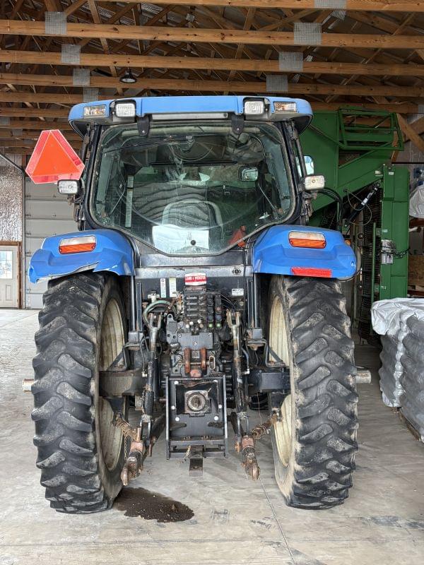 Image of New Holland T6050 equipment image 3